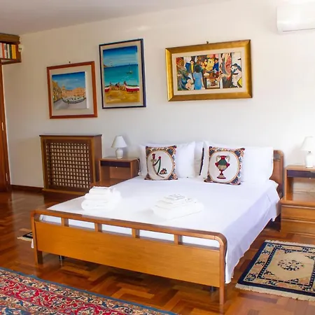 Carla Guest house