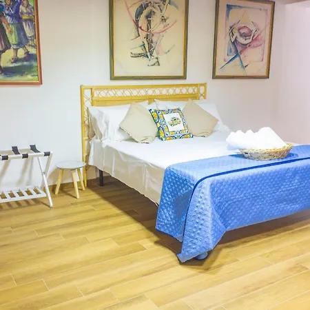Carla Guest house *